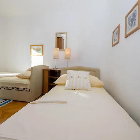 Guest house Julija Crnic Barbat na Rabu